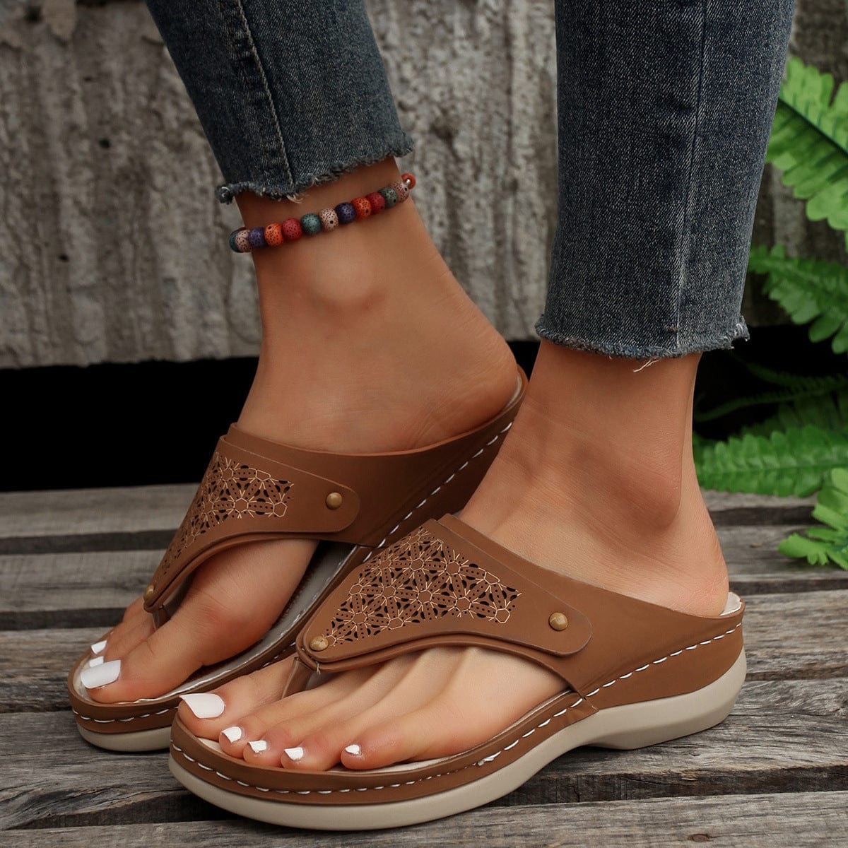 thong-sandals-summer-flip-flops-women-outdoor-slippers-beach-shoes