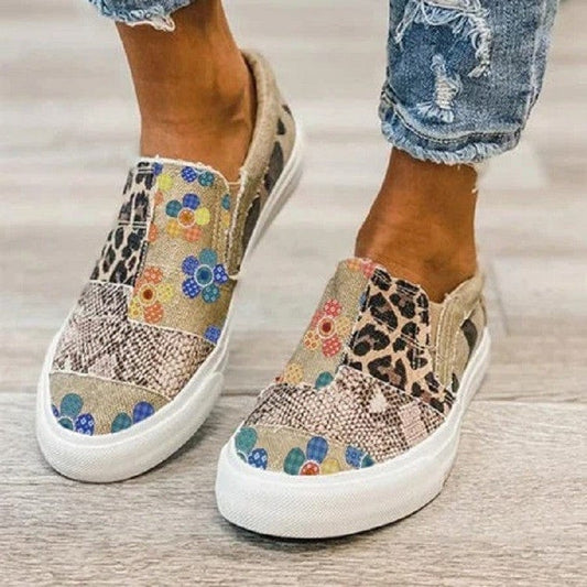 stitching-large-size-printed-canvas-shoes